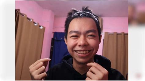 Request ni Sam Gold .